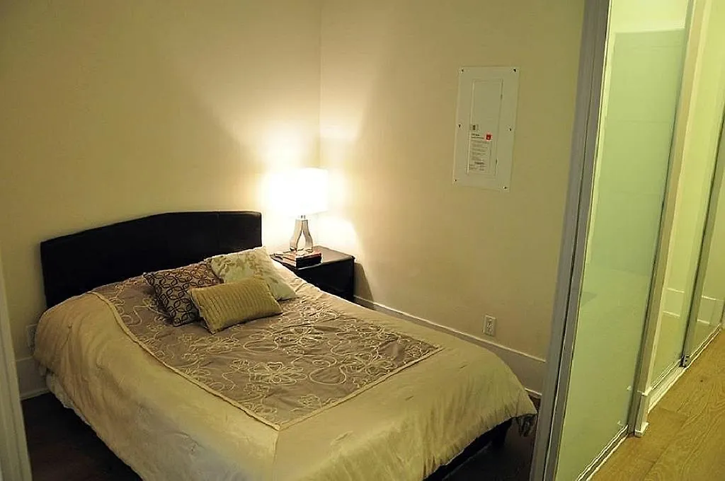 Trinity Suites - Luxury Condo On Front Street 0*, Toronto Canada