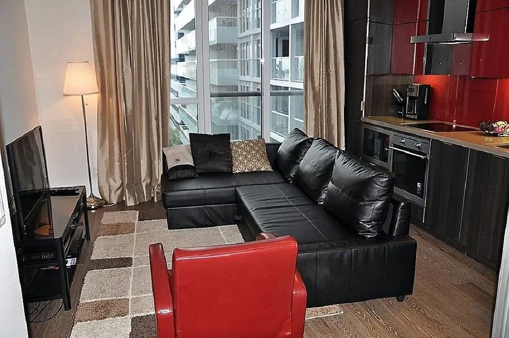 Trinity Suites - Luxury Condo On Front Street Canada