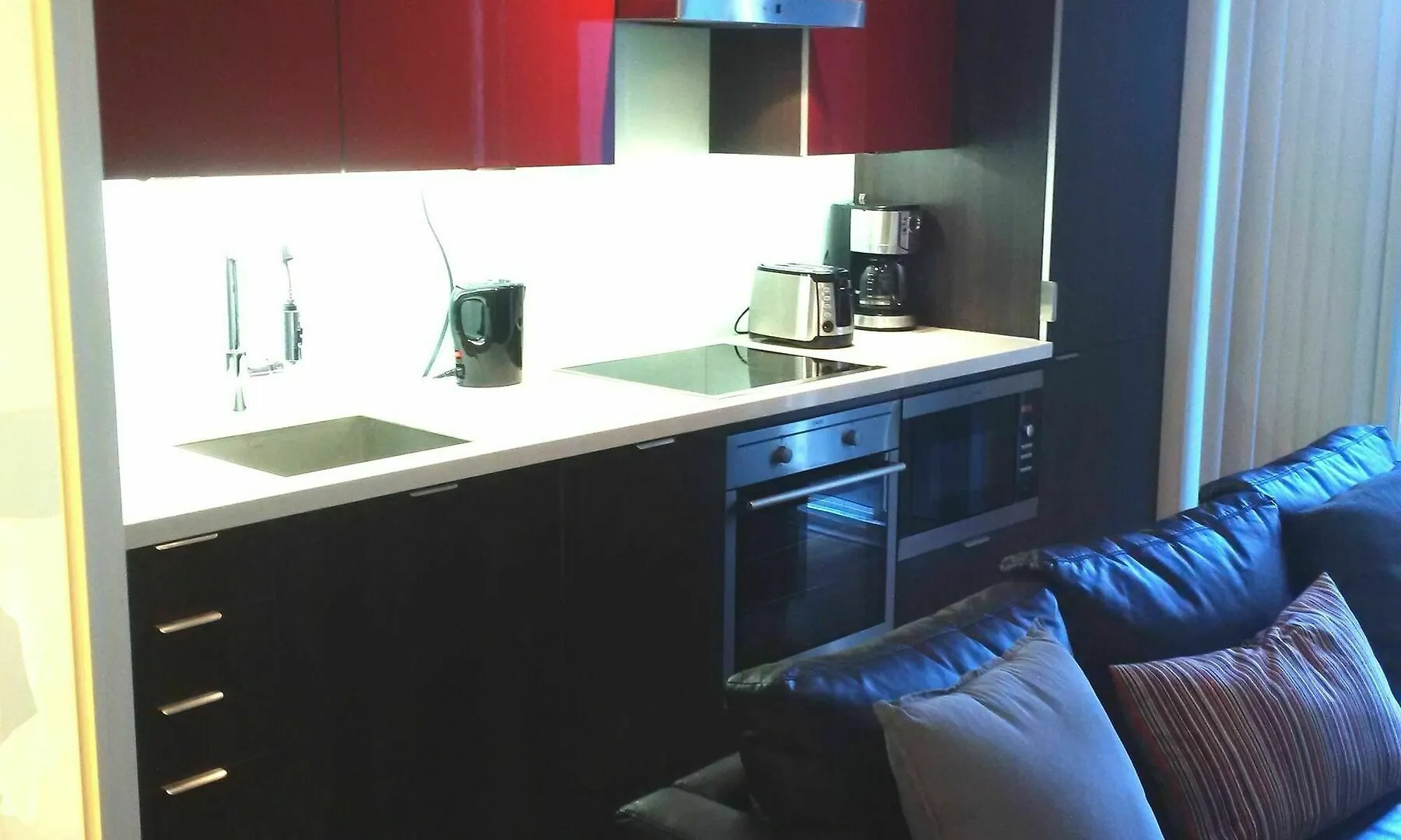 Trinity Suites - Luxury Condo On Front Street Canada